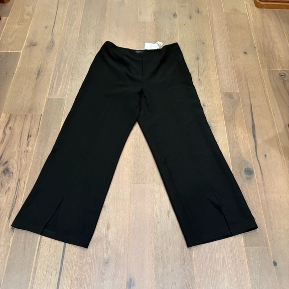 Forever 21 Pants - NWT Forever 21 Black Straight Wide Leg High Rise Pants 0X $38 front bottom slit